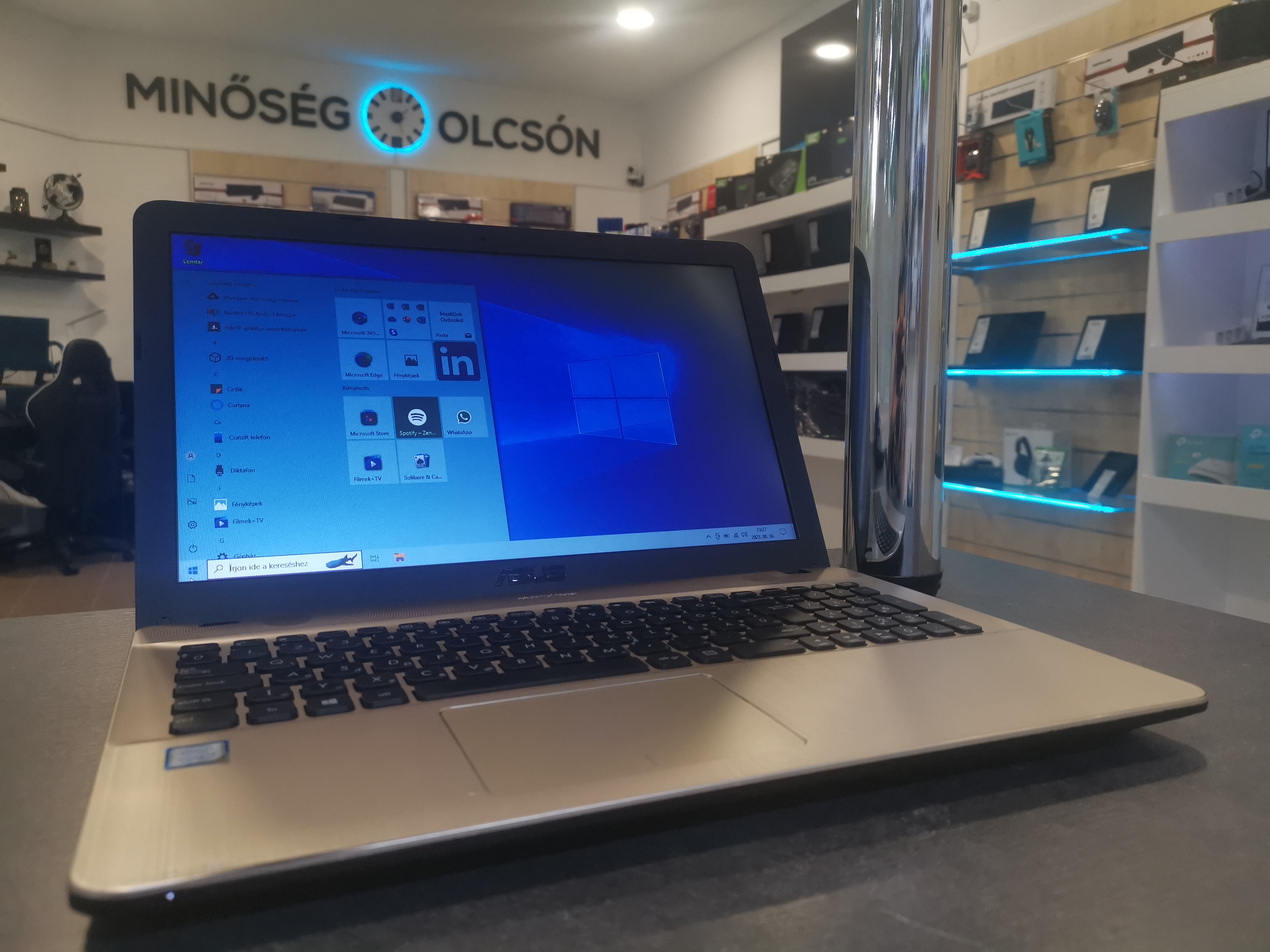 Asus X541U