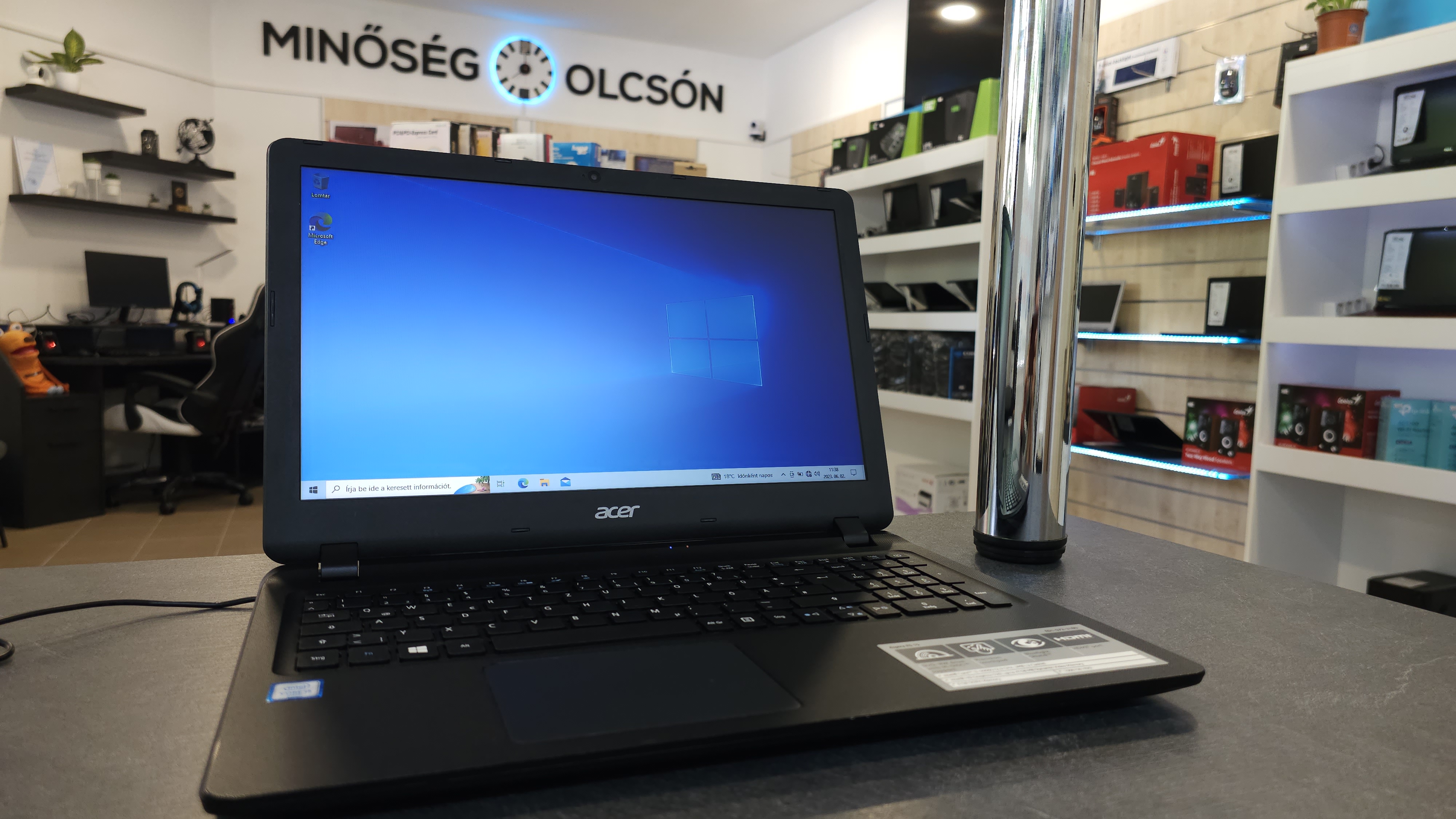 Acer ES1-572