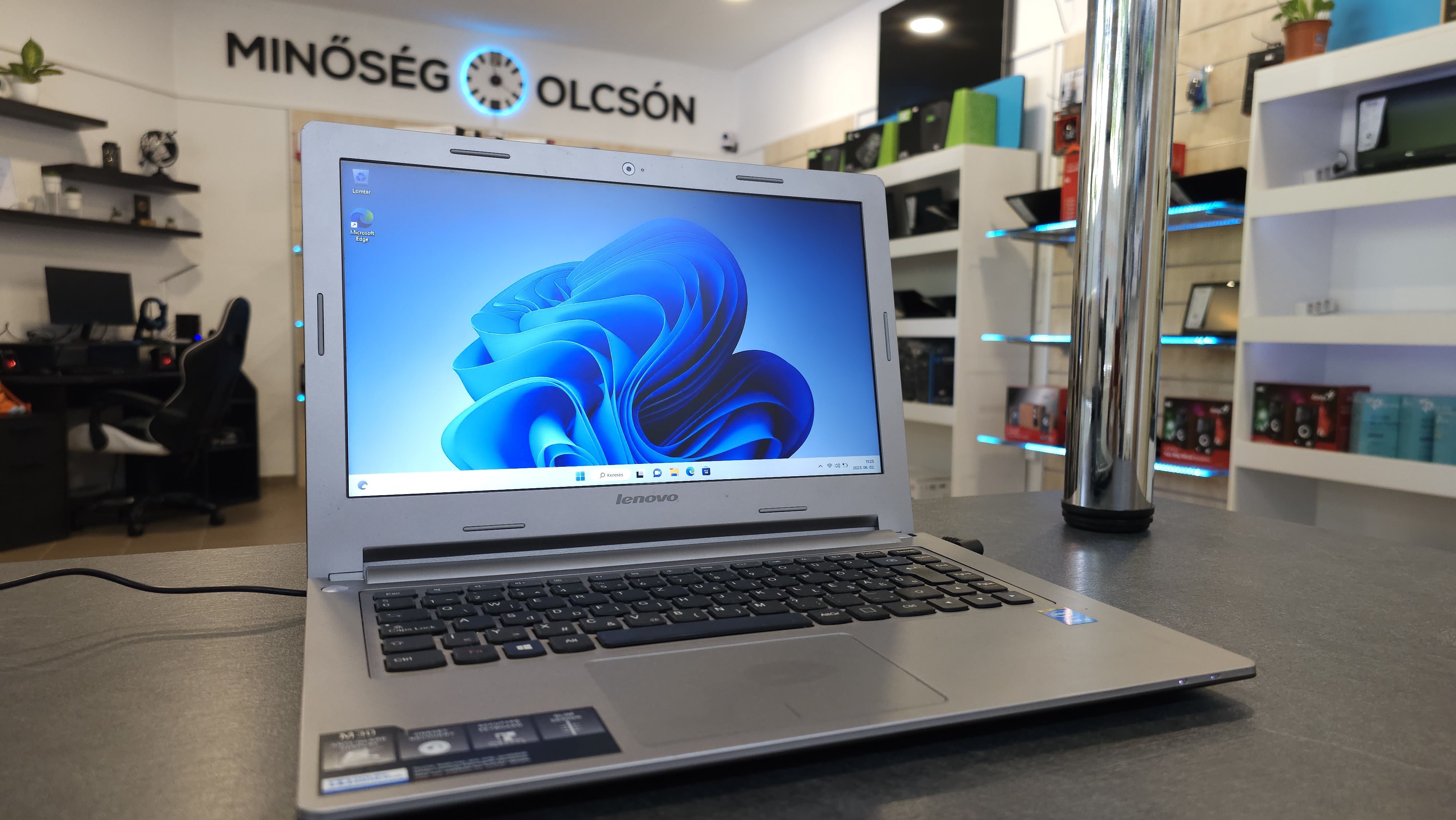 Lenovo M30 